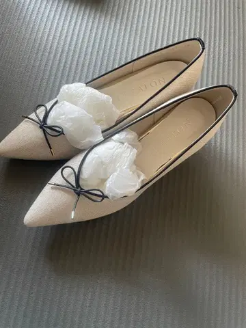 [새상품 미사용] 루탈론 펌프스 23.5cm