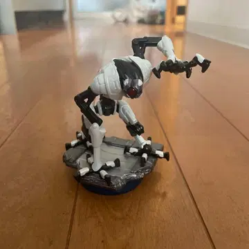 메트로이드 EMMI Amiibo