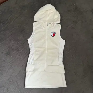 화이트 후드 부착 베스트