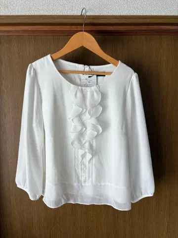 새상품 Reflect 블라우스