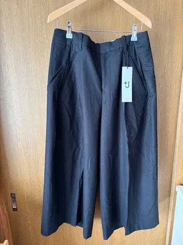 새상품 유니클로 가우초 팬츠