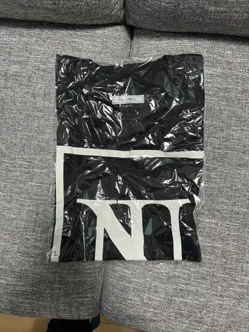 The BONEZ 블랙 T셔츠 L 사이즈