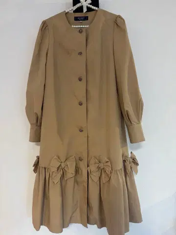 M'S GRACY 베이지 리본 포함 코트 38