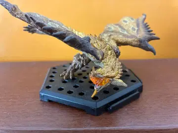 리오레이아 희귀종 몬헌 피규어