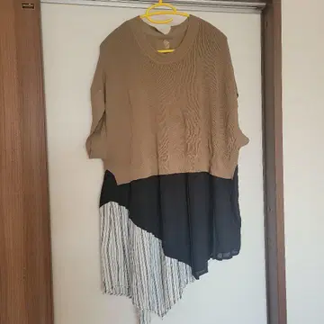 오즈모시스 비대칭 베스트풍 튜닉 베이지/블랙/화이트