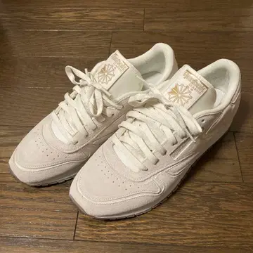 리복 클래식 레더 스웨이드 옅은 베이지 28cm