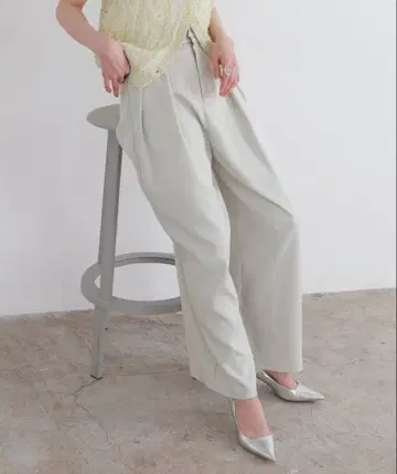 [ 새상품 미사용 ] LIAN 슬랙스 ( 아이보리 )