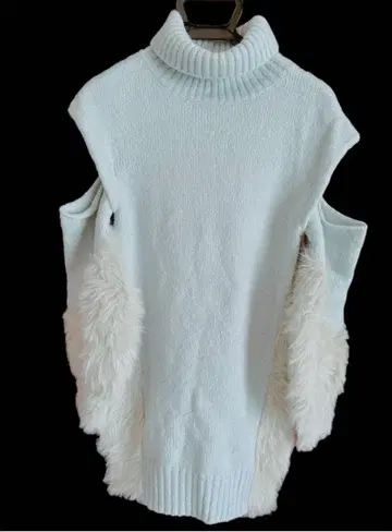 dazzlin 하이넥 퍼 스웨터