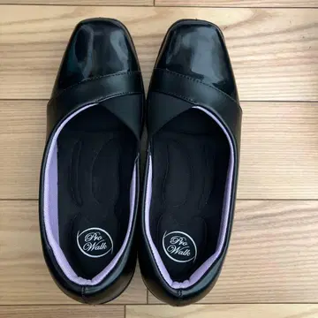 Pro Walk 블랙 스퀘어토 펌프스