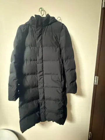 UNIQLO 롱 다운 자켓 블랙 M 사이즈