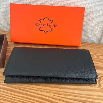 Cheval noir 블랙 가죽 장지갑