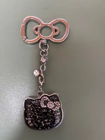 헬로키티 키링 안쪽에 글로스 거울 포함 말레이시아 한정판 고급스러움