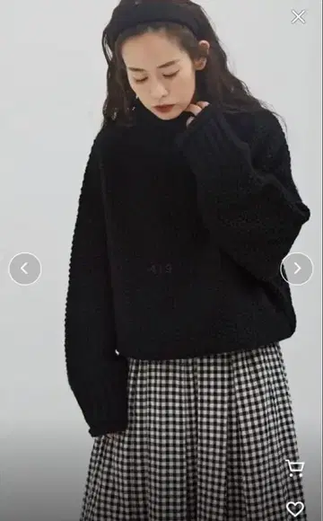 Libra Cue 하이넥 니트 스웨터 블랙