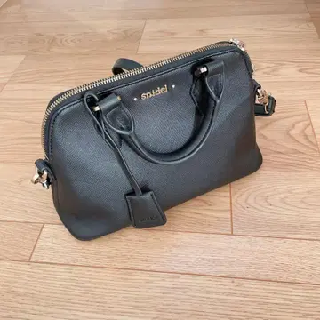 스나이델 숄더백 블랙