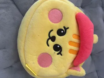 NiziU 리추 파우치