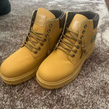 방수성 베이지 하이컷 워크 부츠