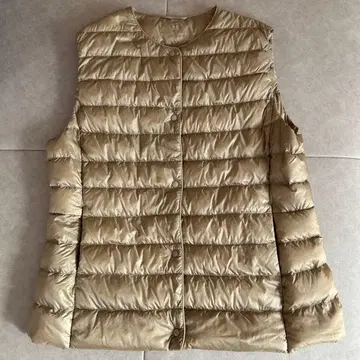 유니클로 울트라 라이트 다운 베스트 베이지 XL 여성용