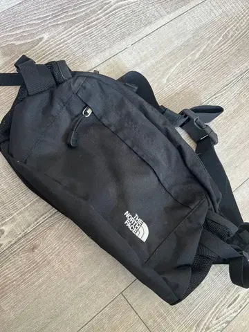 THE NORTH FACE 바디백 블랙