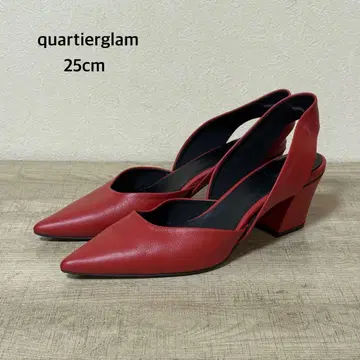 quartierglam 천연 가죽 포인트 백 스트랩 펌프스