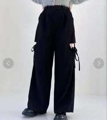 [택 포함 새상품] Heather 헤더 슬릿 디자인 팬츠