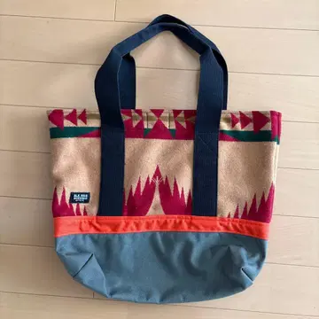 BLK PINE WORKSHOP 토트백 대용량 기하학 패턴