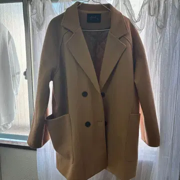 베이지 더블 브레스트 체스터 코트