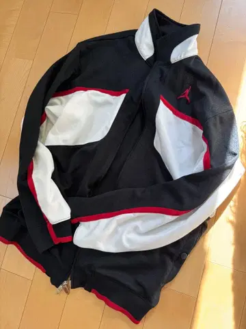 조던 저지 L 블랙/화이트/레드