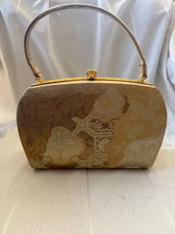 일본 의류용 백, 베이지와 골드 컬러, 금독수리 상표