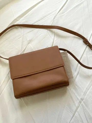 oioi COLLECTION 브라운 가죽 숄더백