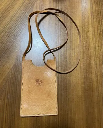 일비종떼 가죽제 베이지 사코슈 누메