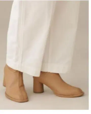 베이지 숏부츠 5cm 힐