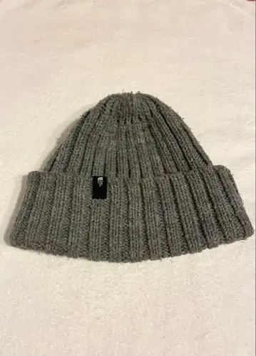 THE NORTH FACE 니트 모자 그레이