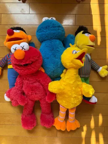 세서미 스트릿 봉제 인형 세트 유니클로 카우스