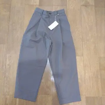 [새상품] 무인양품 턱 와이드 팬츠 S