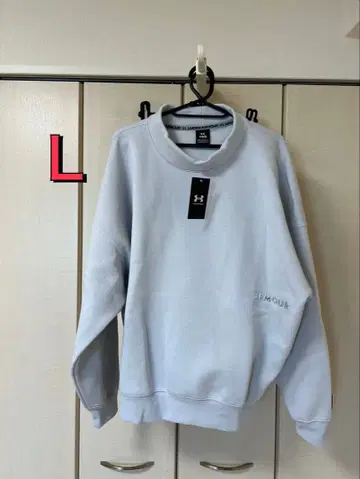 새상품 Under Armour L 사이즈 맨투맨 트레이닝복 그레이