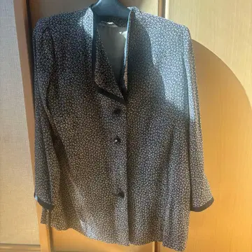 새상품급 MODE SUMI 꽃무늬 긴팔 셔츠