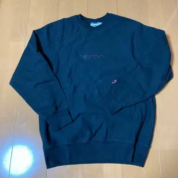 UNDEFEATED 트레이닝복