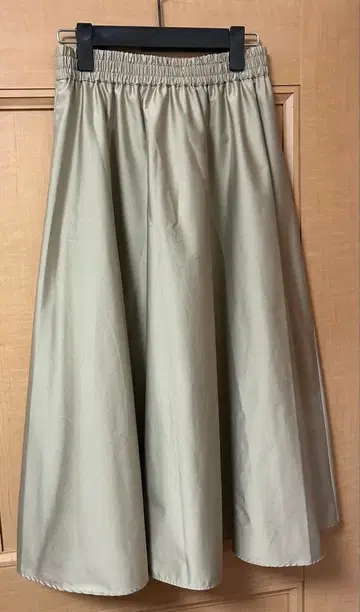 아베닐 에투알 허리밴딩 플레어 스커트 36 베이지