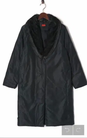 DES PRES 퍼 포함 블랙 다운 자켓