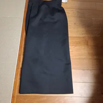 [새상품] (택 포함) 셀포드 스커트