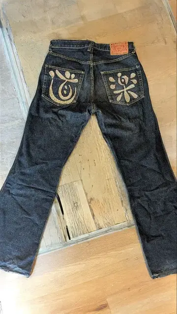 EVISU 도락 레인보우 자수 데님 30x35