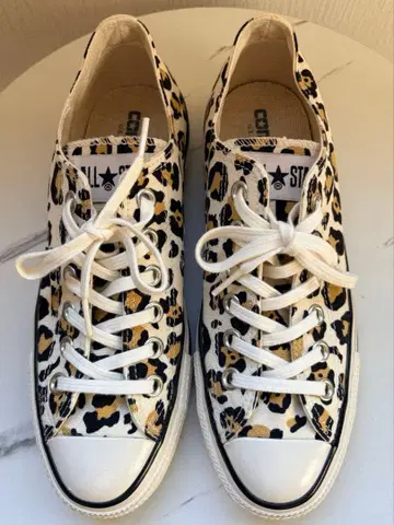 레오파드 무늬 로우컷 스니커즈