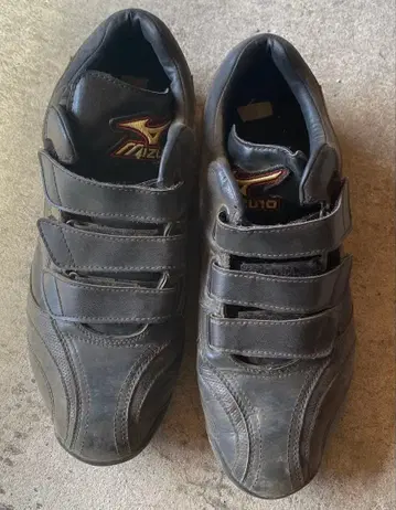 Mizuno 블랙 벨트식 심판용 신발