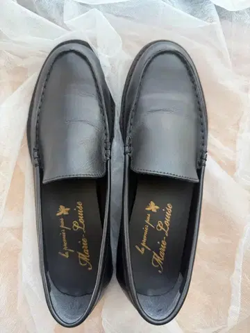 마리 루이즈 블랙 로퍼