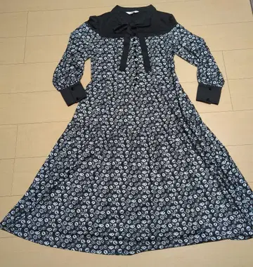 슈퍼뷰티 블랙과 화이트 꽃무늬 롱 원피스 40