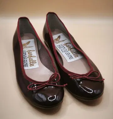 [ 새상품급 ] Farfalle 에나멜 발레 슈즈 23.5cm