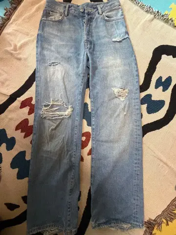 ZARA 데미지 가공 데님