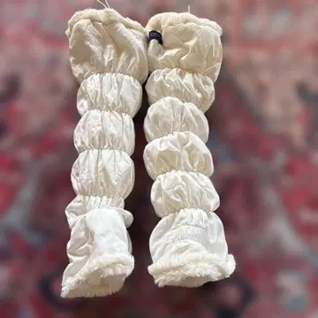 KISS ON THE GREEN 레그 워머 화이트