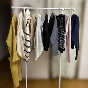 아이보리 케이블 짜임 스트라이프 스웨터