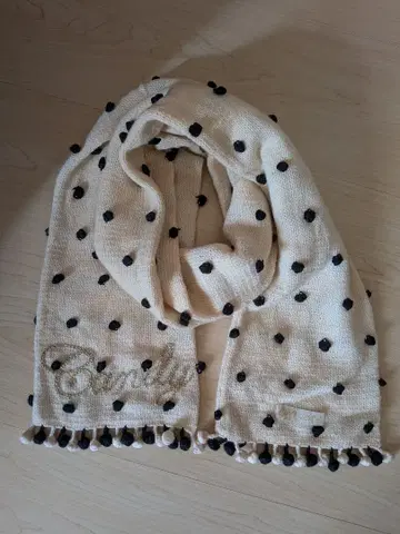 Candy Stripper 도트 머플러